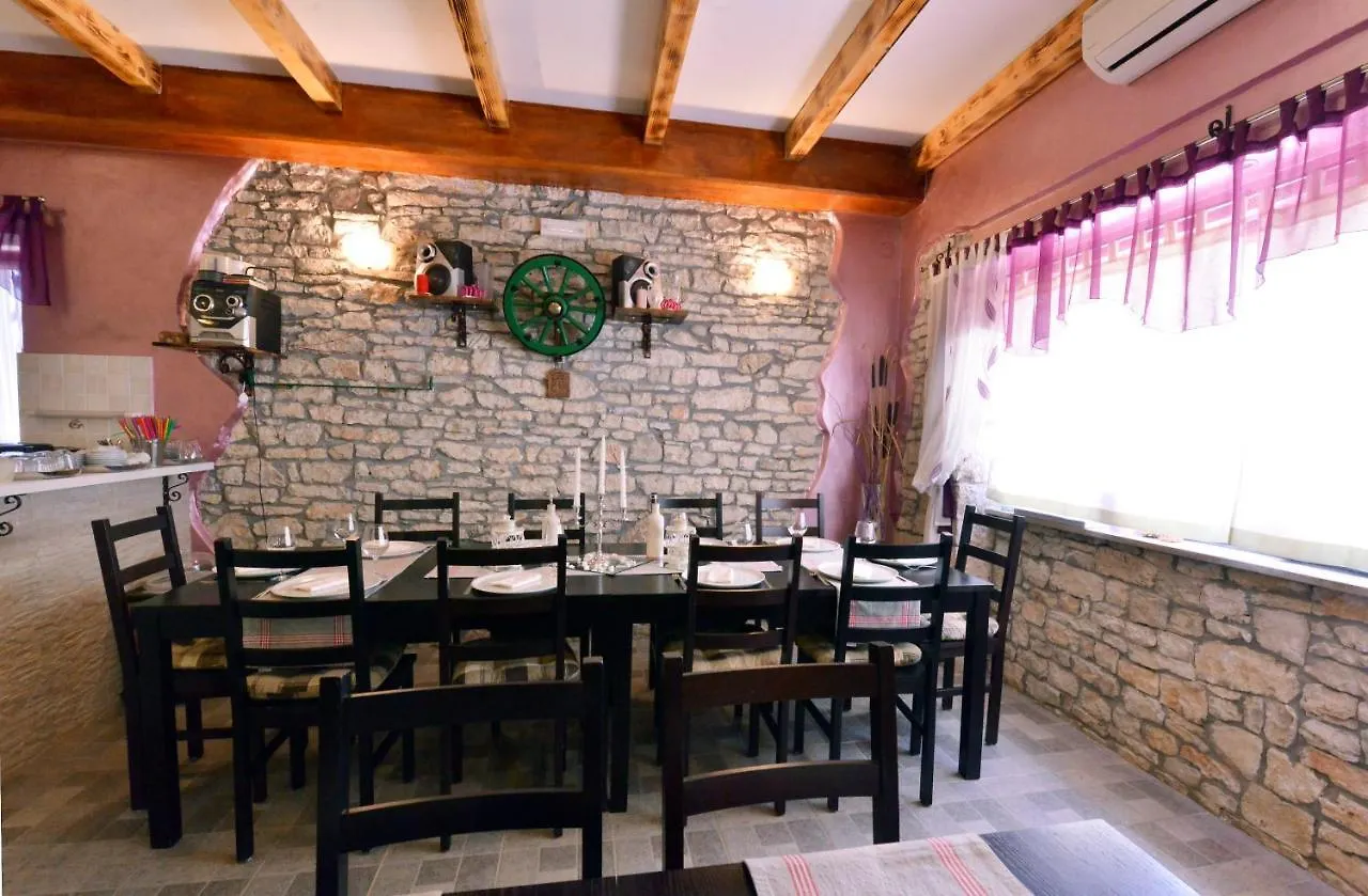 Bed And Breakfast Casa Rustica Vodnjan Couette-café