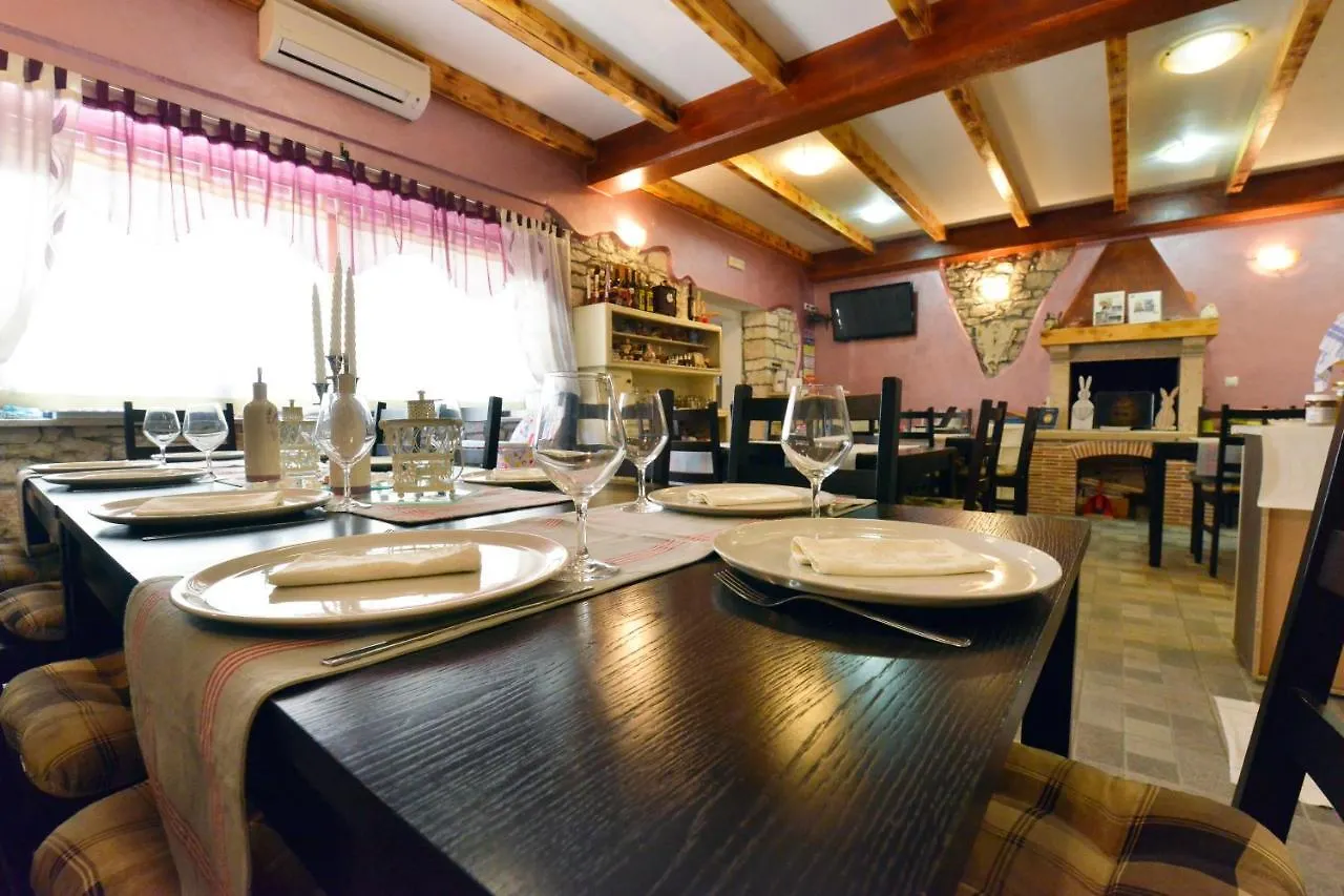 Bed And Breakfast Casa Rustica Vodnjan Couette-café